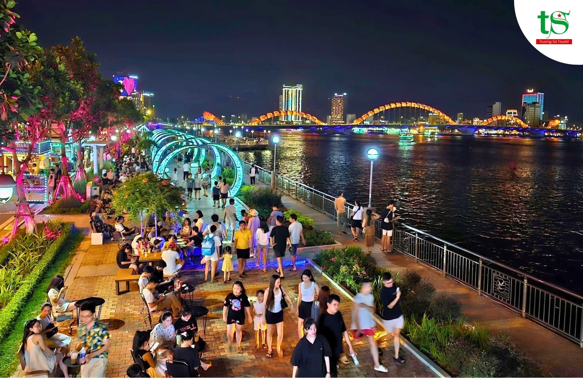 Night river lights